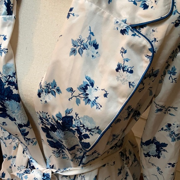 NWT Rachel Parcell Blue Floral Print Satin Robe - Picture 4 of 7